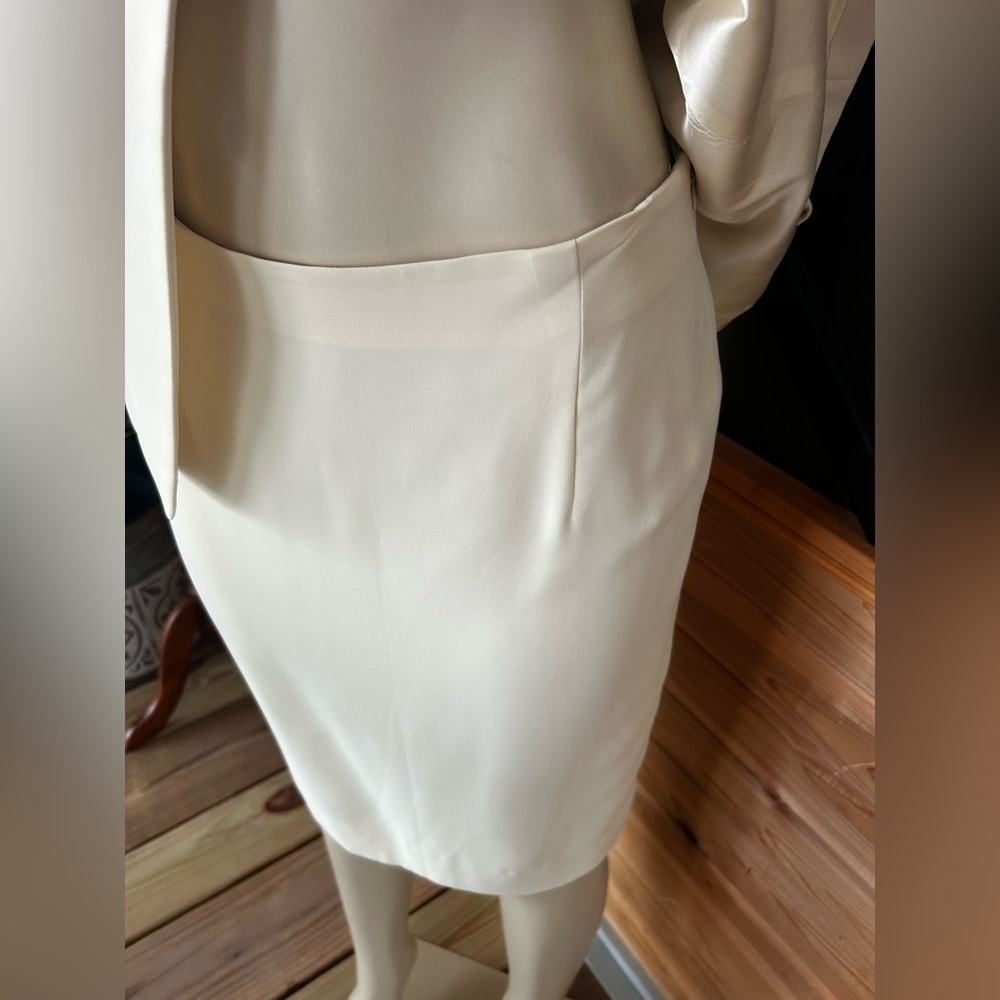 Jones New York petite two piece suit set size 14p preloved color light cream - Picture 4 of 11